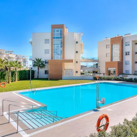 Stunning 2 Bedroom Apartment. * فوينخيرولا