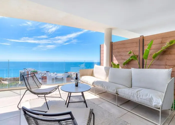 Stunning 2 Bedroom Apartment. * פואנגירולה