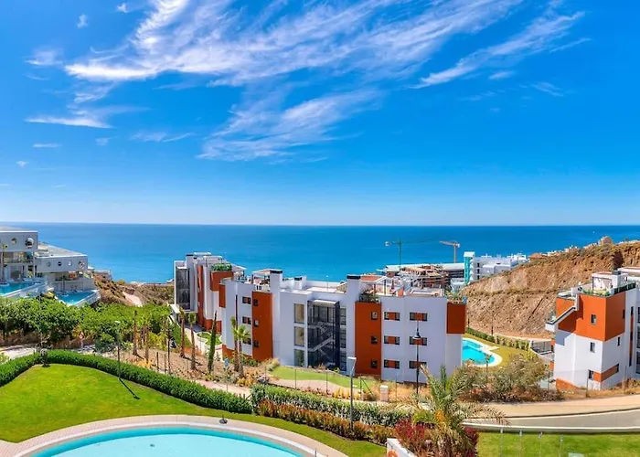 Stunning 2 Bedroom Apartment. דירה